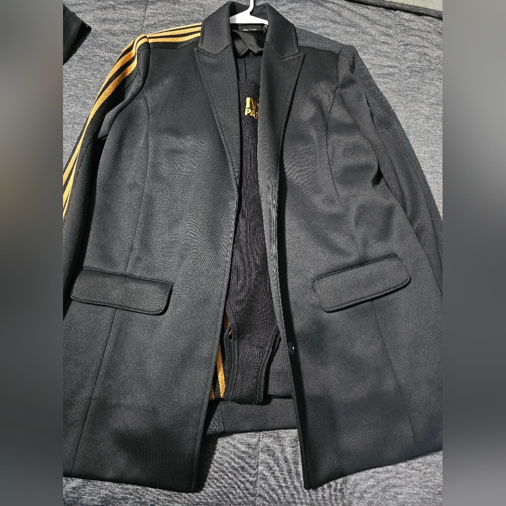 ADIDAS X IVY PARK WOMEN'S 3 STRIPES SUIT BLAZER JACKET - Picture 2 of 4
